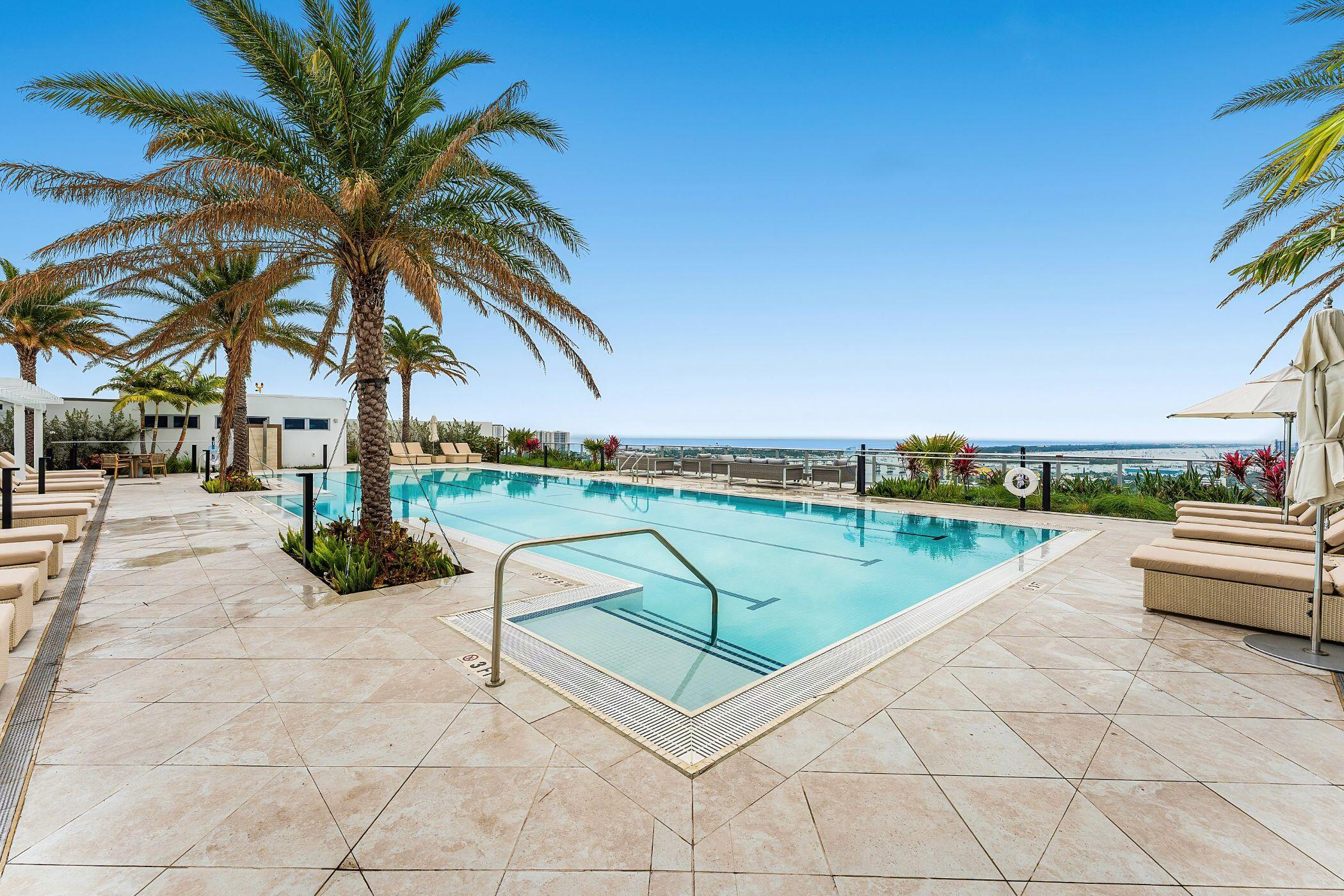 Nautilus 220 Condominium - Residential