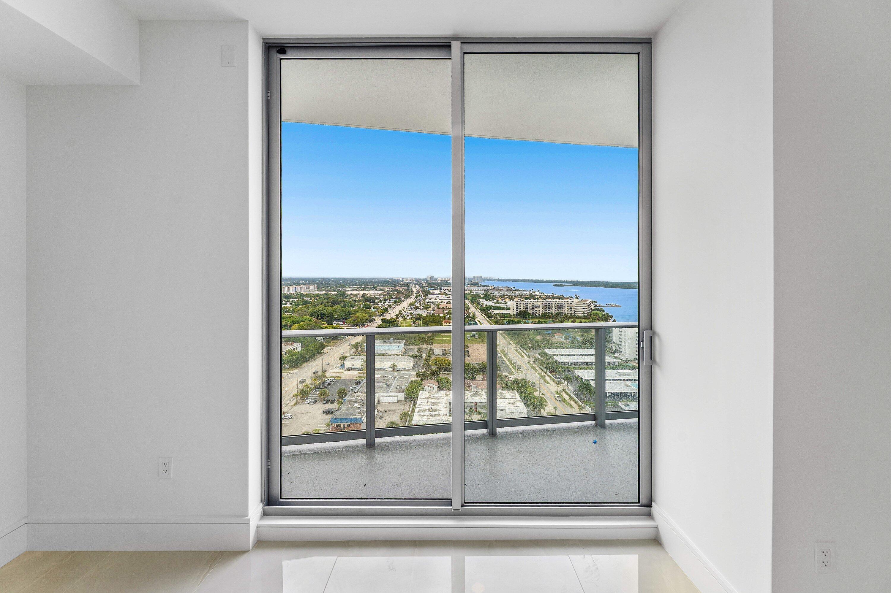 Nautilus 220 Condominium - Residential