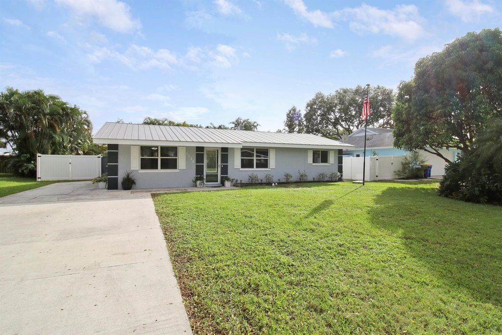 Photo of 1134 NW 14th Street, Stuart, FL 34994 (MLS # R11029946)