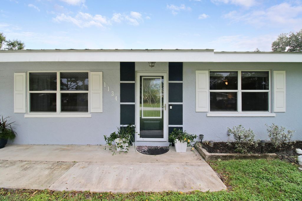 Photo of 1134 NW 14th Street, Stuart, FL 34994 (MLS # R11029946)