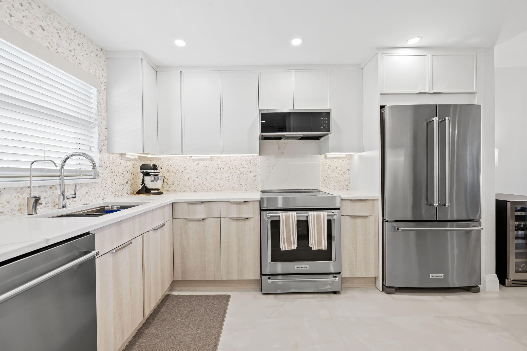 511 BAYSHORE Drive 603