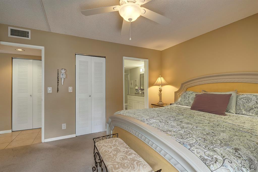 HUNTINGTON LAKES SEC THREE CONDOS - Residential