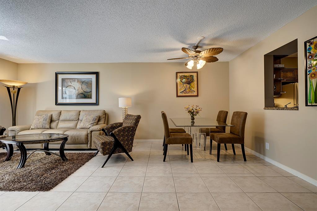 HUNTINGTON LAKES SEC THREE CONDOS - Residential