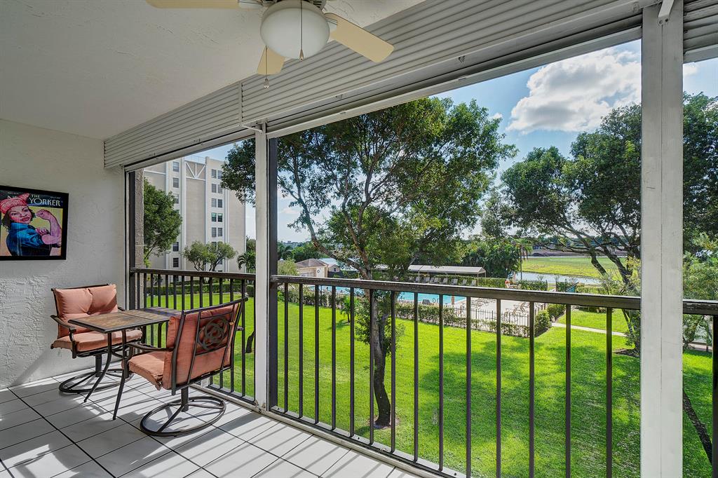 HUNTINGTON LAKES SEC THREE CONDOS - Residential