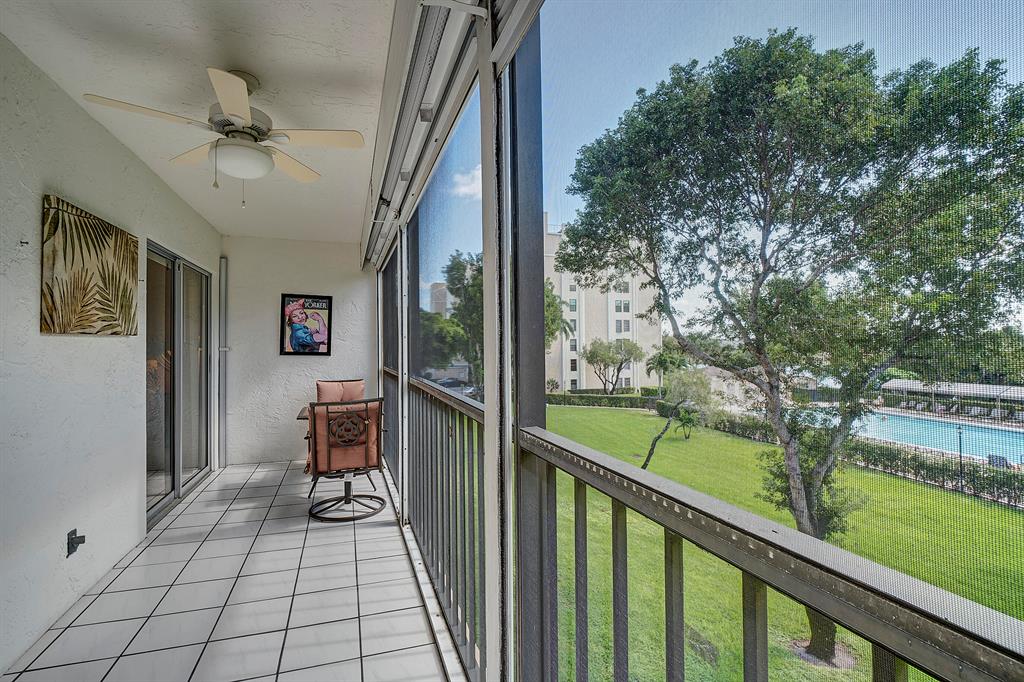 HUNTINGTON LAKES SEC THREE CONDOS - Residential