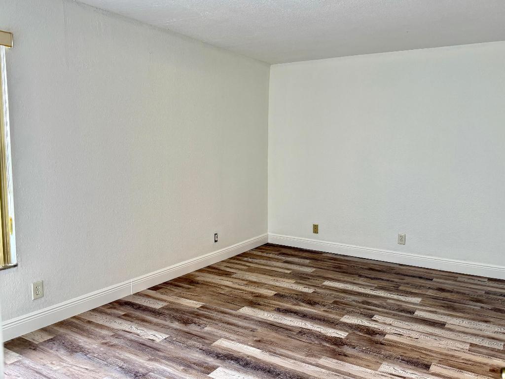 LAGO DEL REY CONDO - Residential