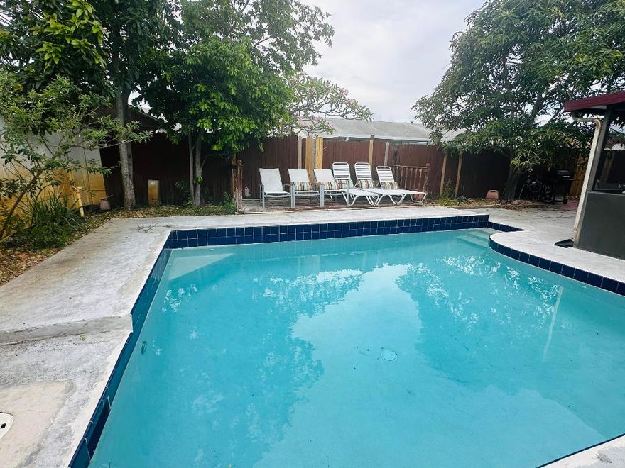 4 BEDROOM POOL HOME*READY TO SPLASH THIS SUMMER*COME TAKE A LOOK AT THIS REALLY NICE OPEN FLOORPLAN WITH 4 TRUE BEDROOMS*1 CAR GARAGE, ACCORDIAN SHUTTERS FOR ENTIRE HOME, UPDATED KITCHEN & BATHROOMS*STAINLESS STEEL APPLIANCES,SCREENED PATIO OVERLOOKING POOL AREA*LOW HOA FEE OF ONLY $34 PER MONTH*NEW REFRIGERATOR, ACCORDIAN SHUTTERS FOR ENTIRE HOME*AC 2019*WATER HEATER 2018