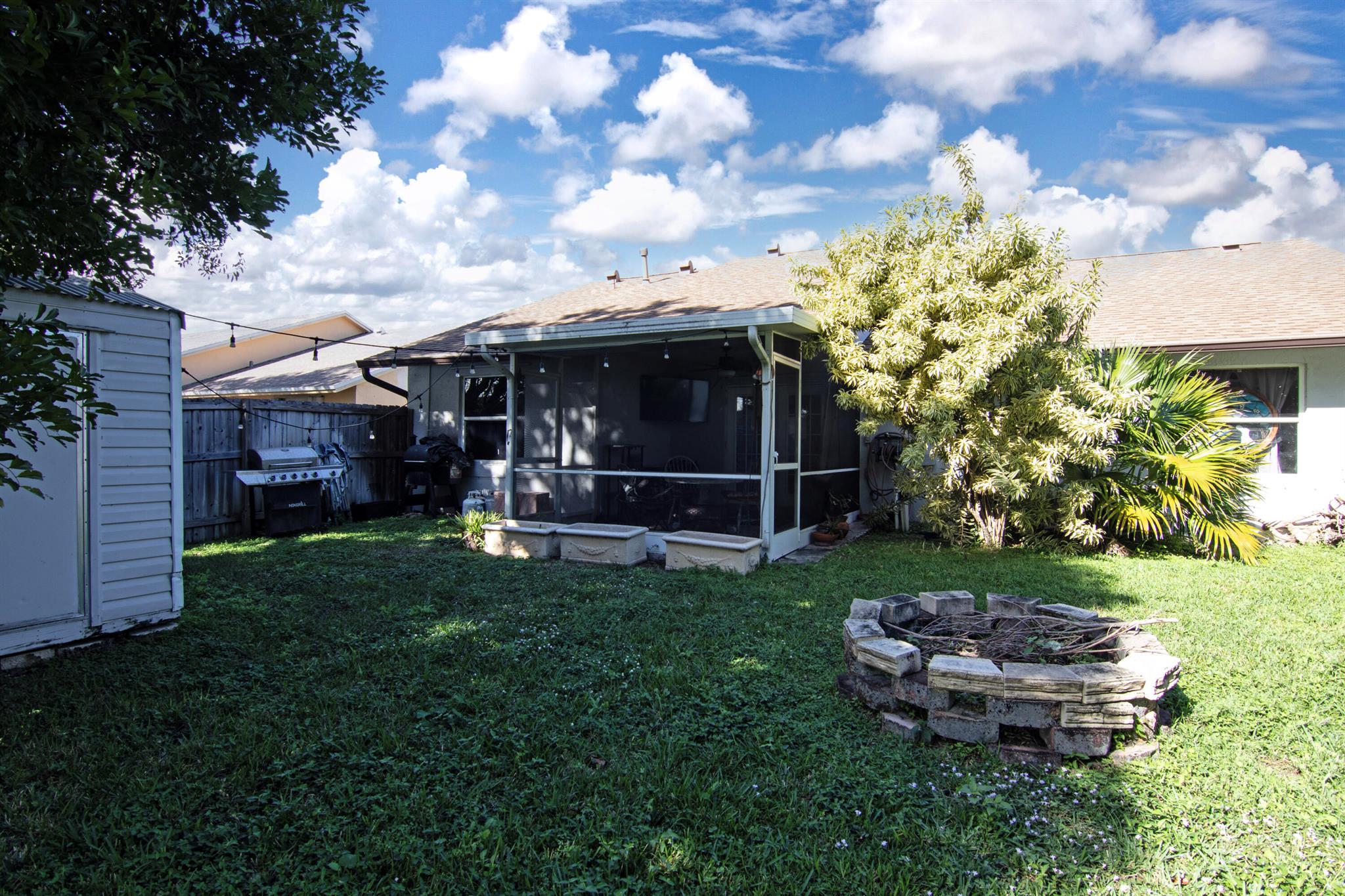 LEE ESTATES 4 - Residential