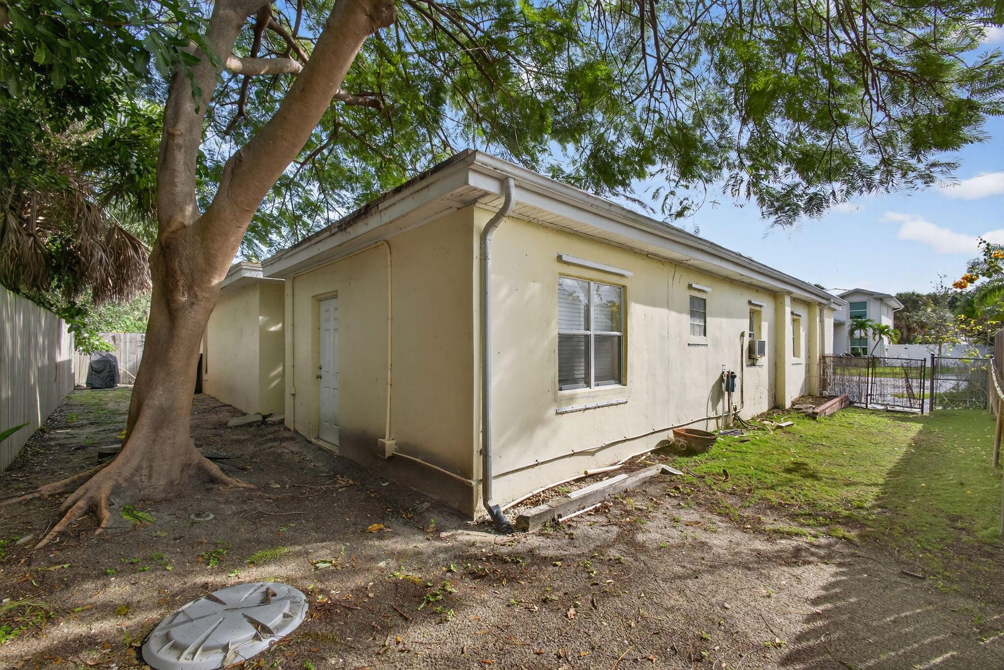 GUARINO FRANK T TRAILER P - Residential