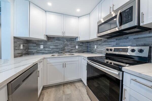 KINGS POINT FLANDERS COND - Residential Lease