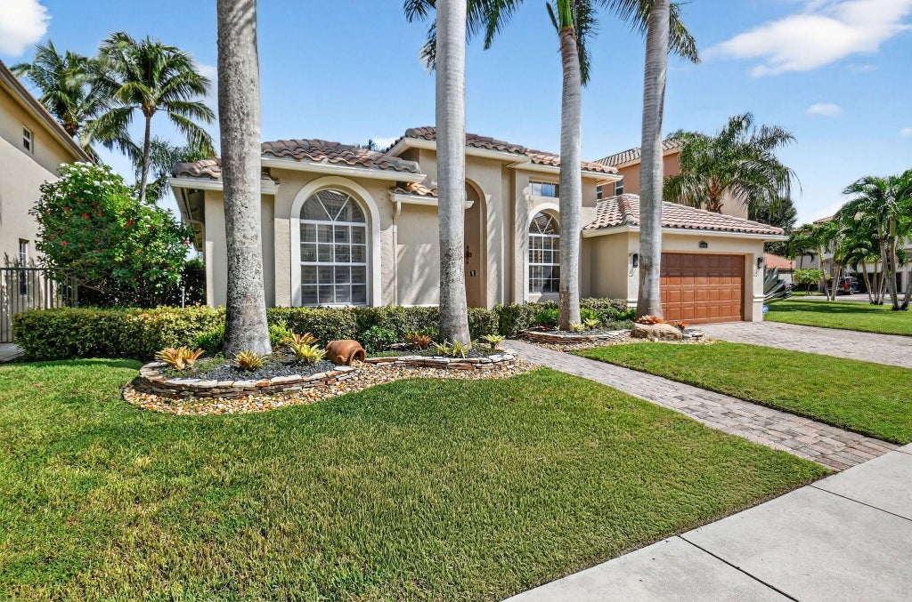Photo of 9946 Coronado Lake Drive, Boynton Beach, FL 33437 (MLS # B26052497)
