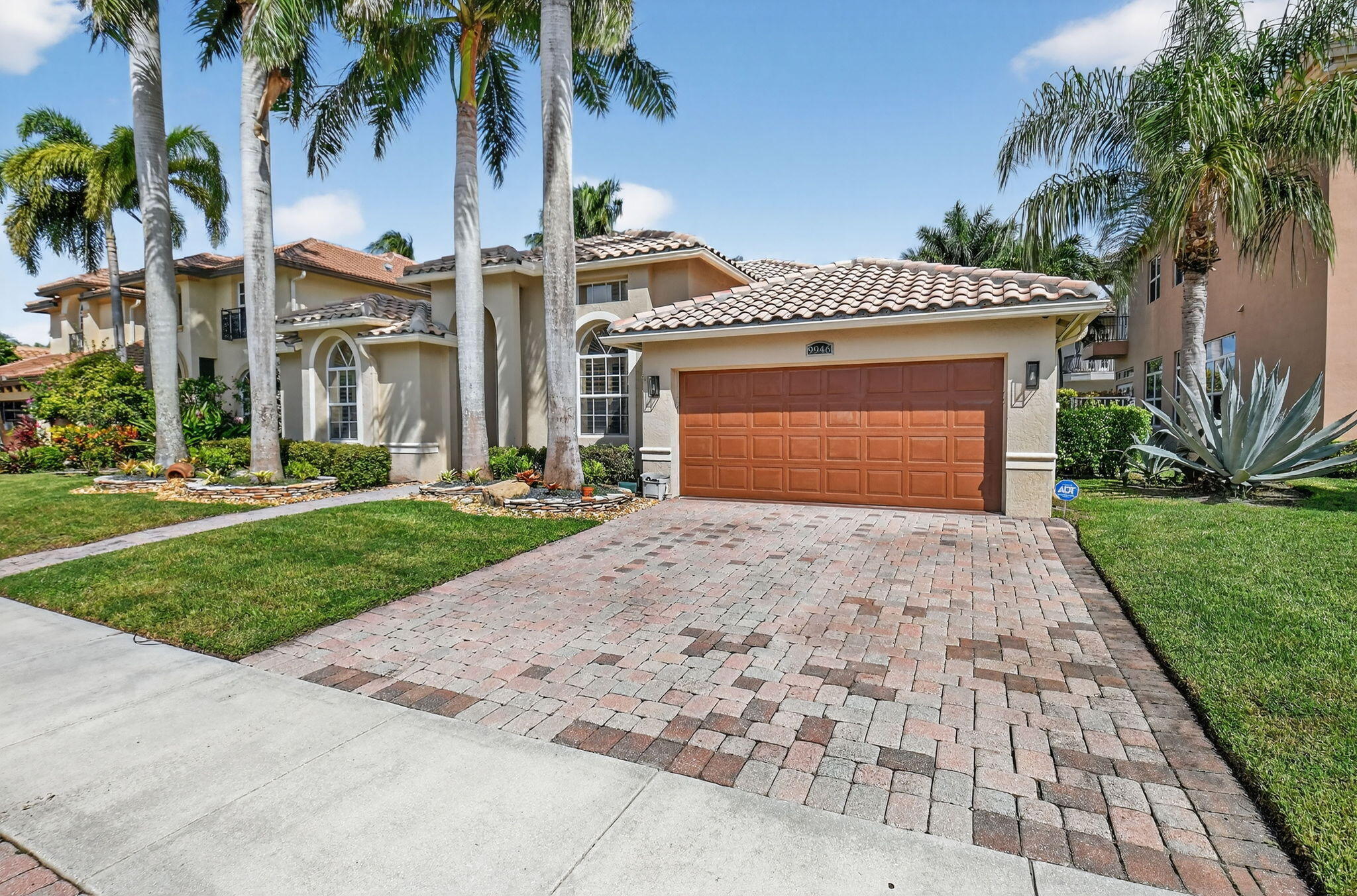 9946 Coronado Lake Drive