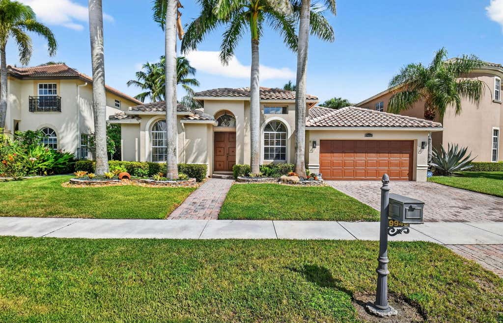 Photo of 9946 Coronado Lake Drive, Boynton Beach, FL 33437 (MLS # B26052497)
