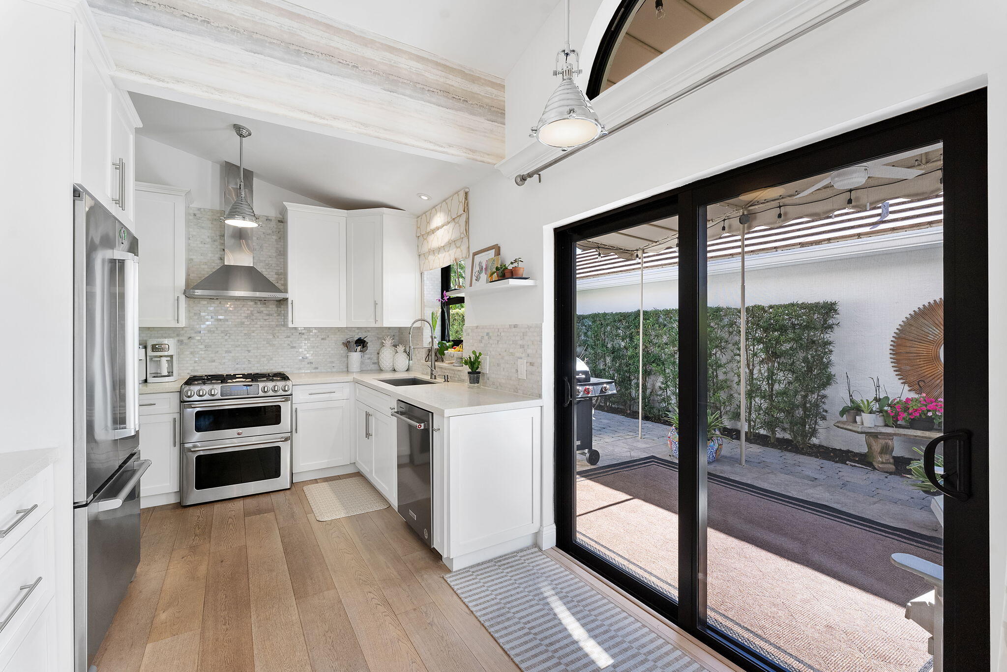 SHERWOOD FOREST - Residential