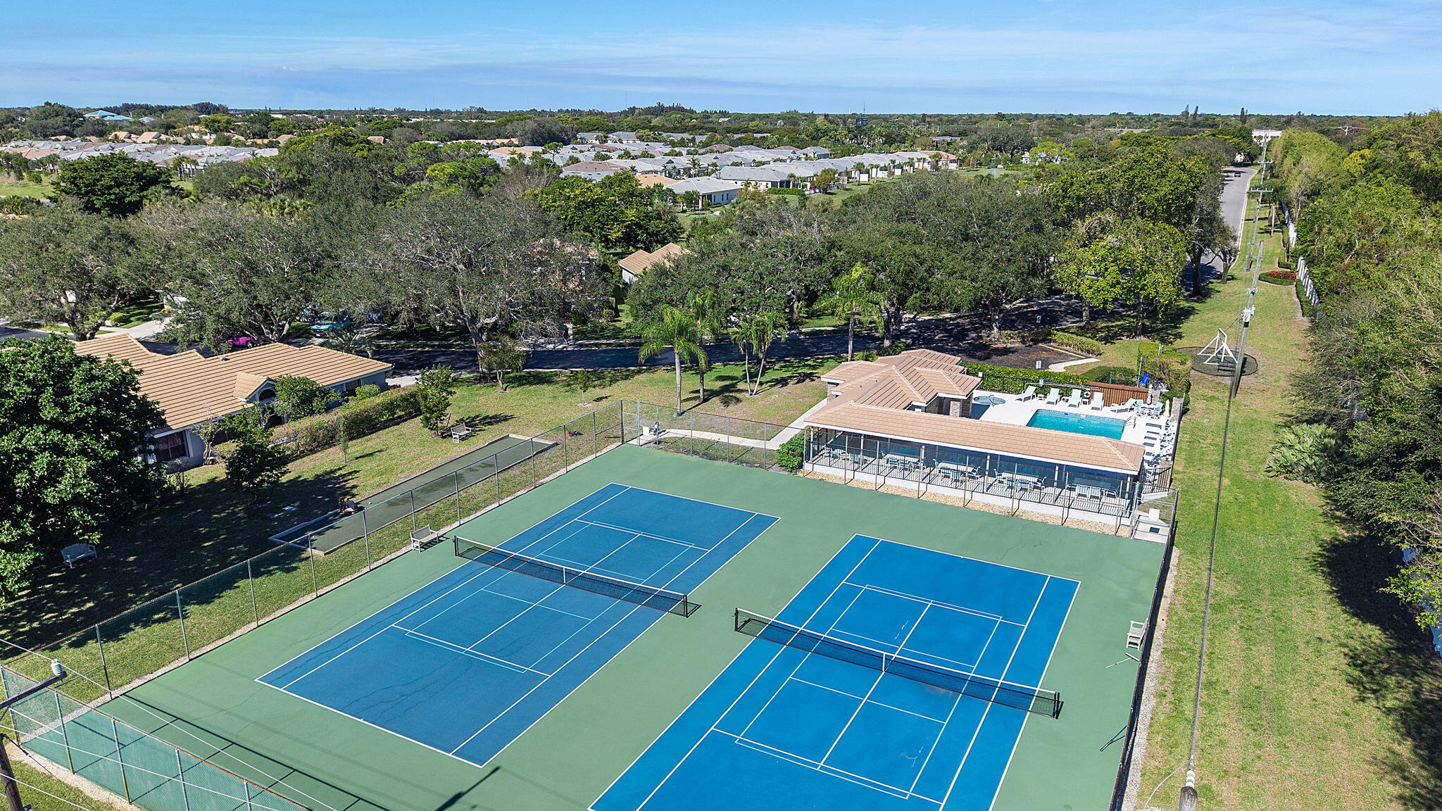 SHERWOOD FOREST - Residential