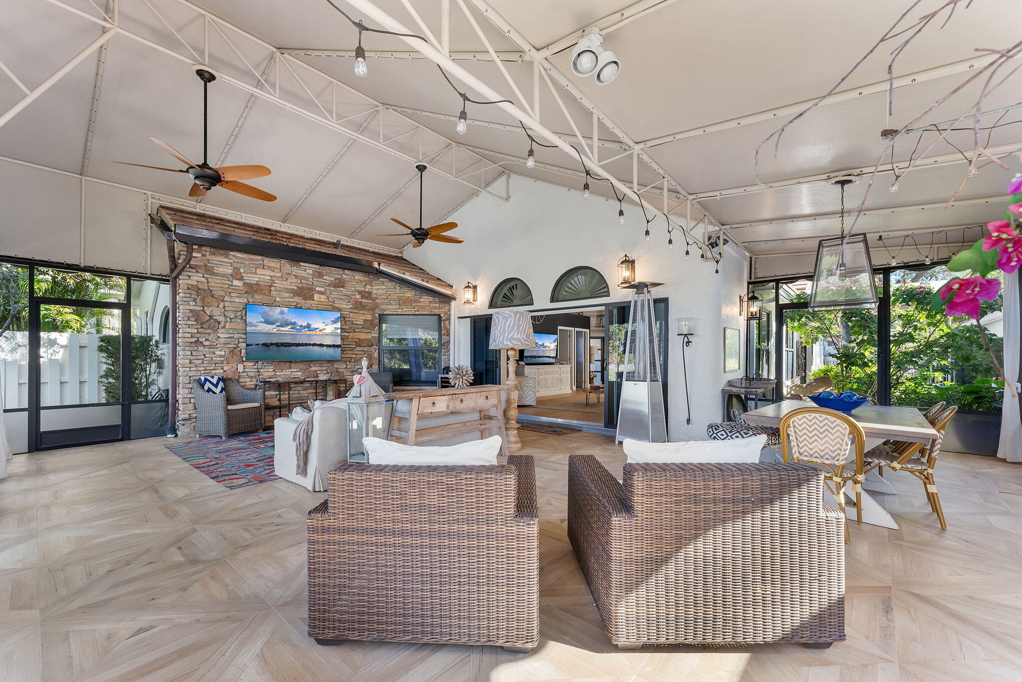 SHERWOOD FOREST - Residential