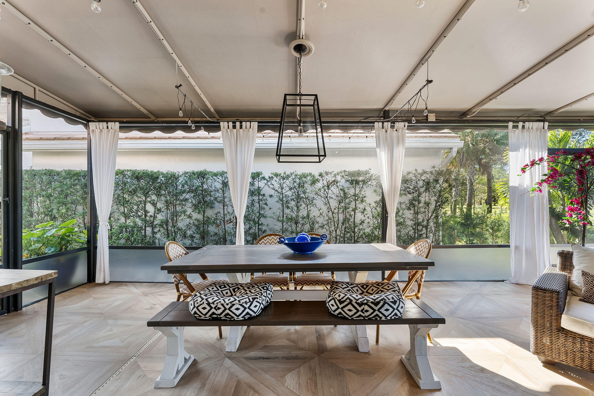 SHERWOOD FOREST - Residential