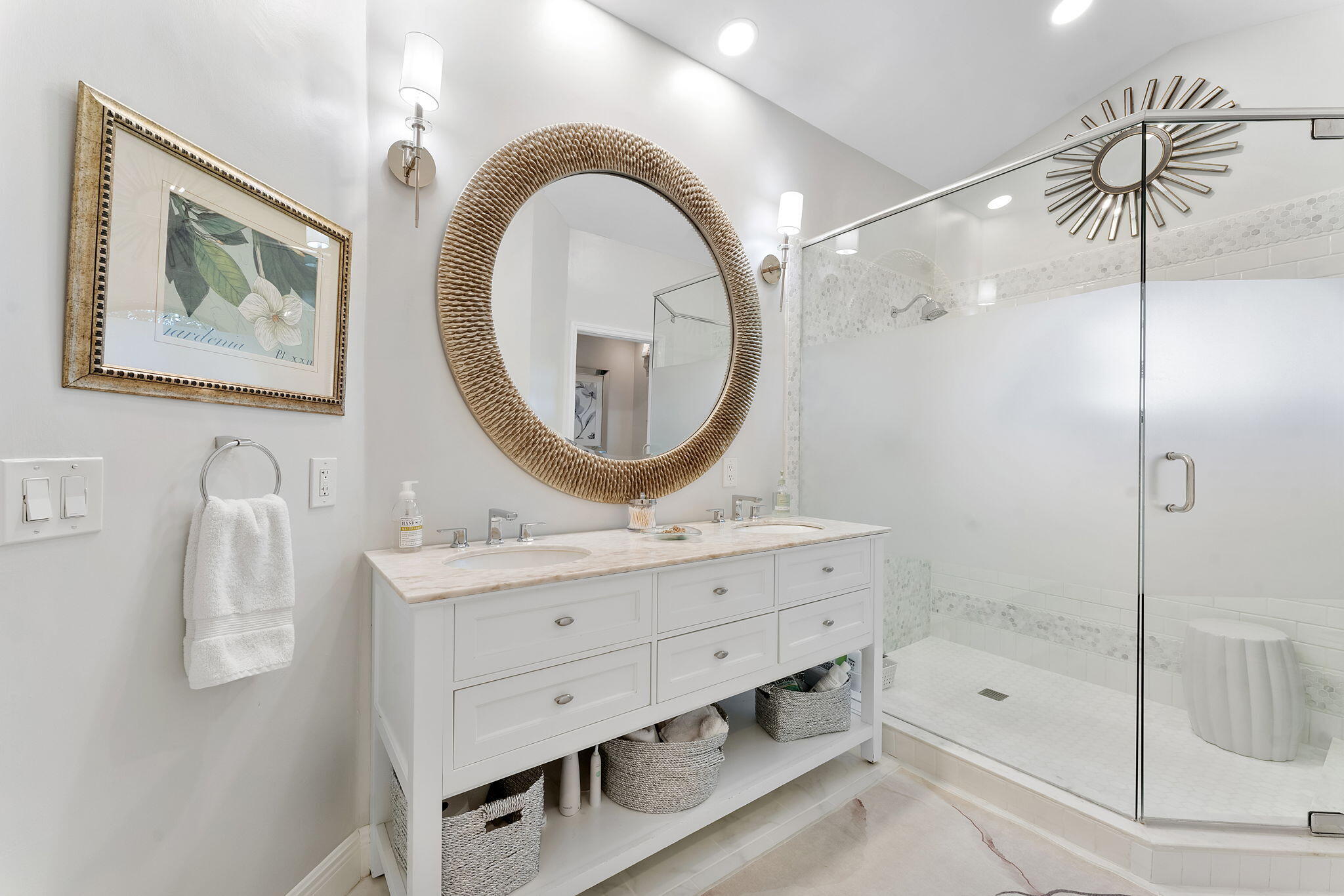 SHERWOOD FOREST - Residential