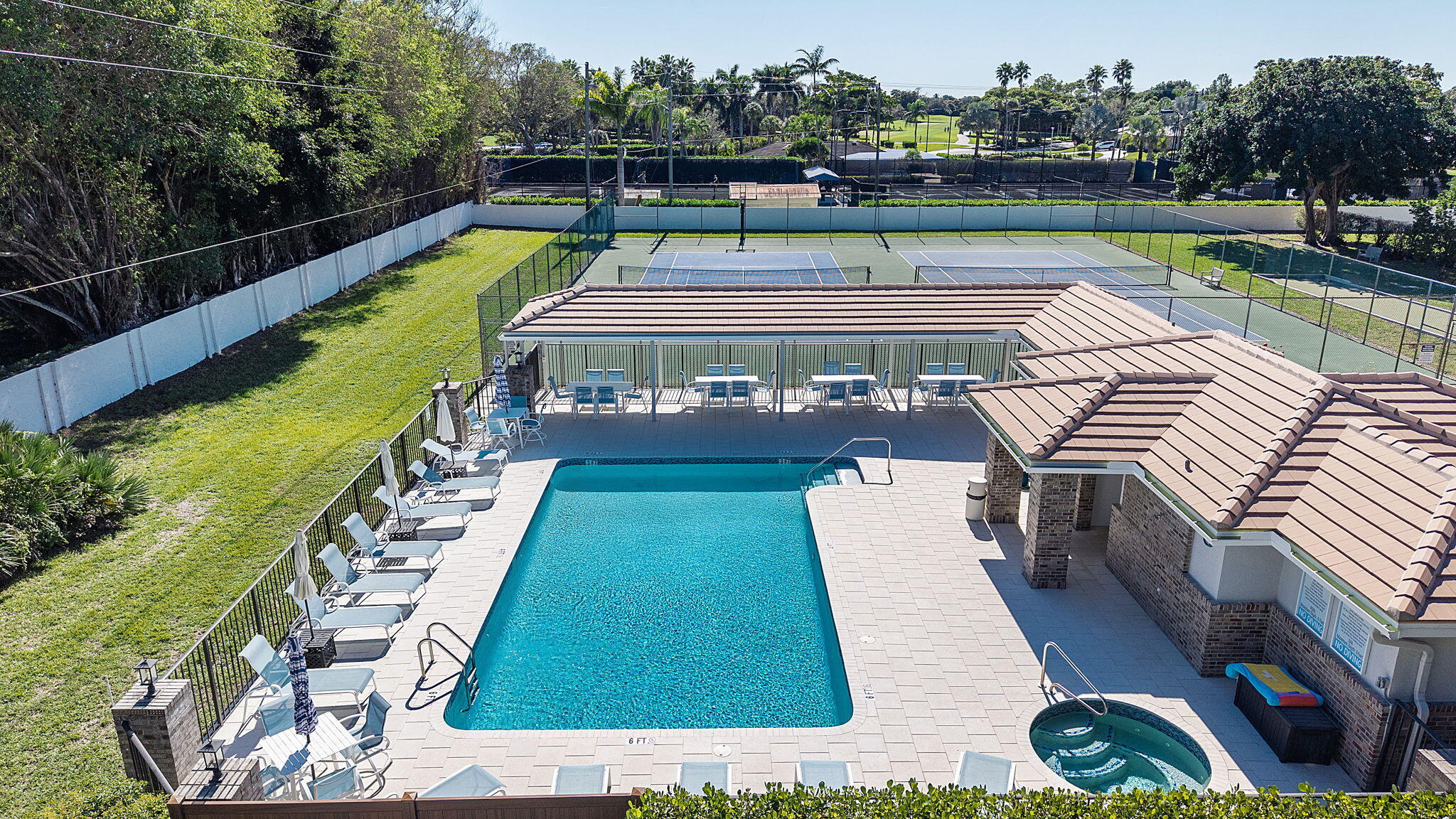 SHERWOOD FOREST - Residential