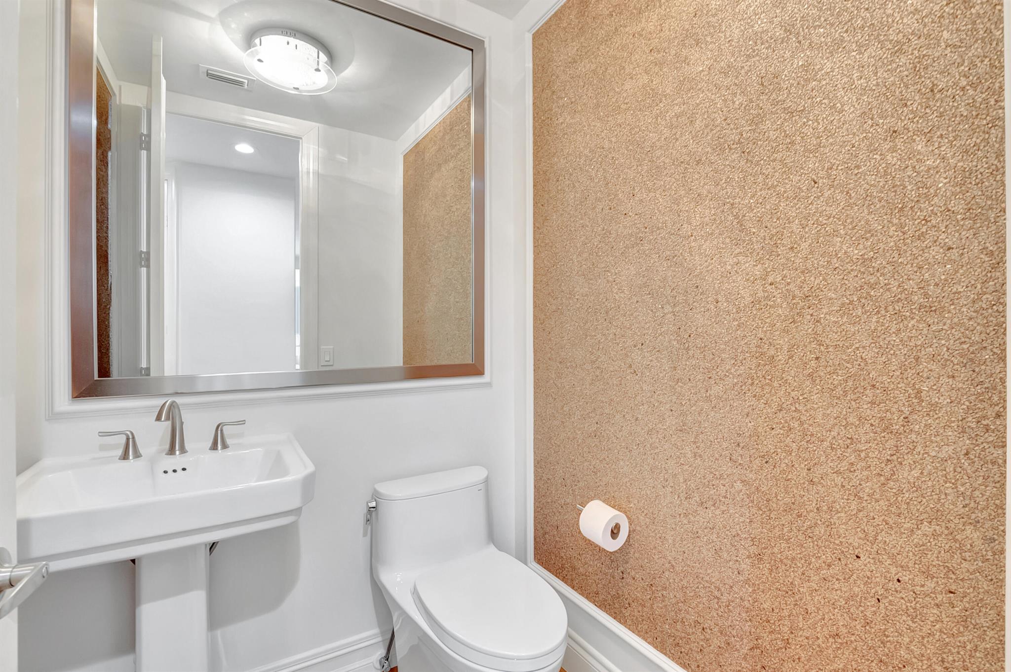 ASHBOURNE/POLO CLUB - Residential Lease