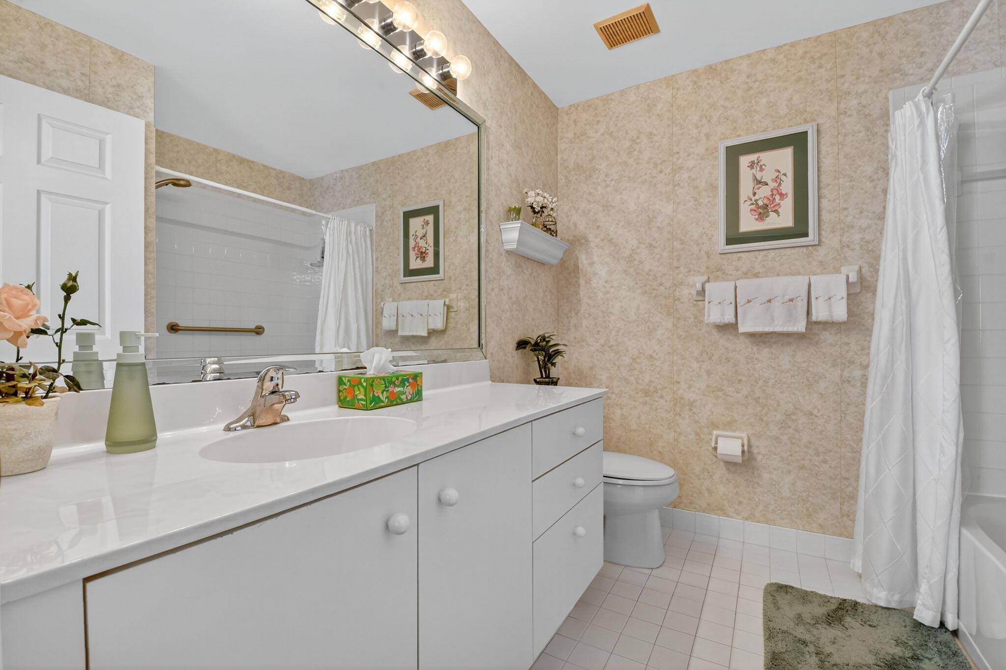 FLORAL LAKES 1 - Residential