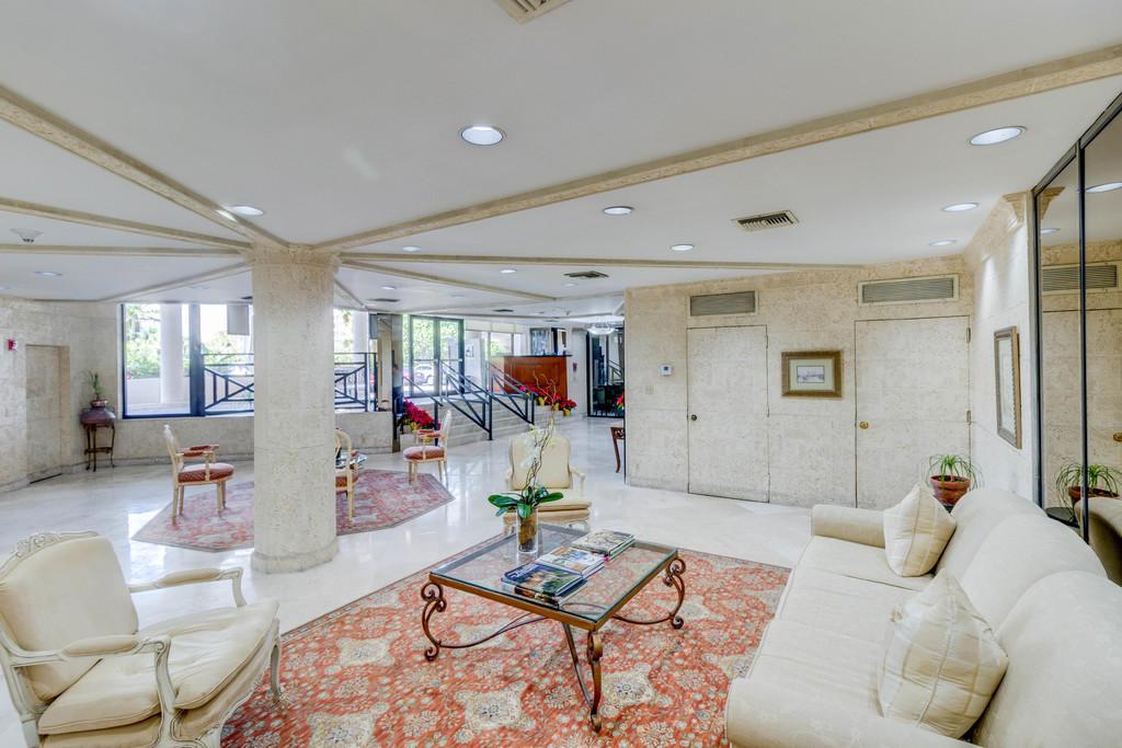 DUNE DECK OF THE PALM BEA - Residential Lease