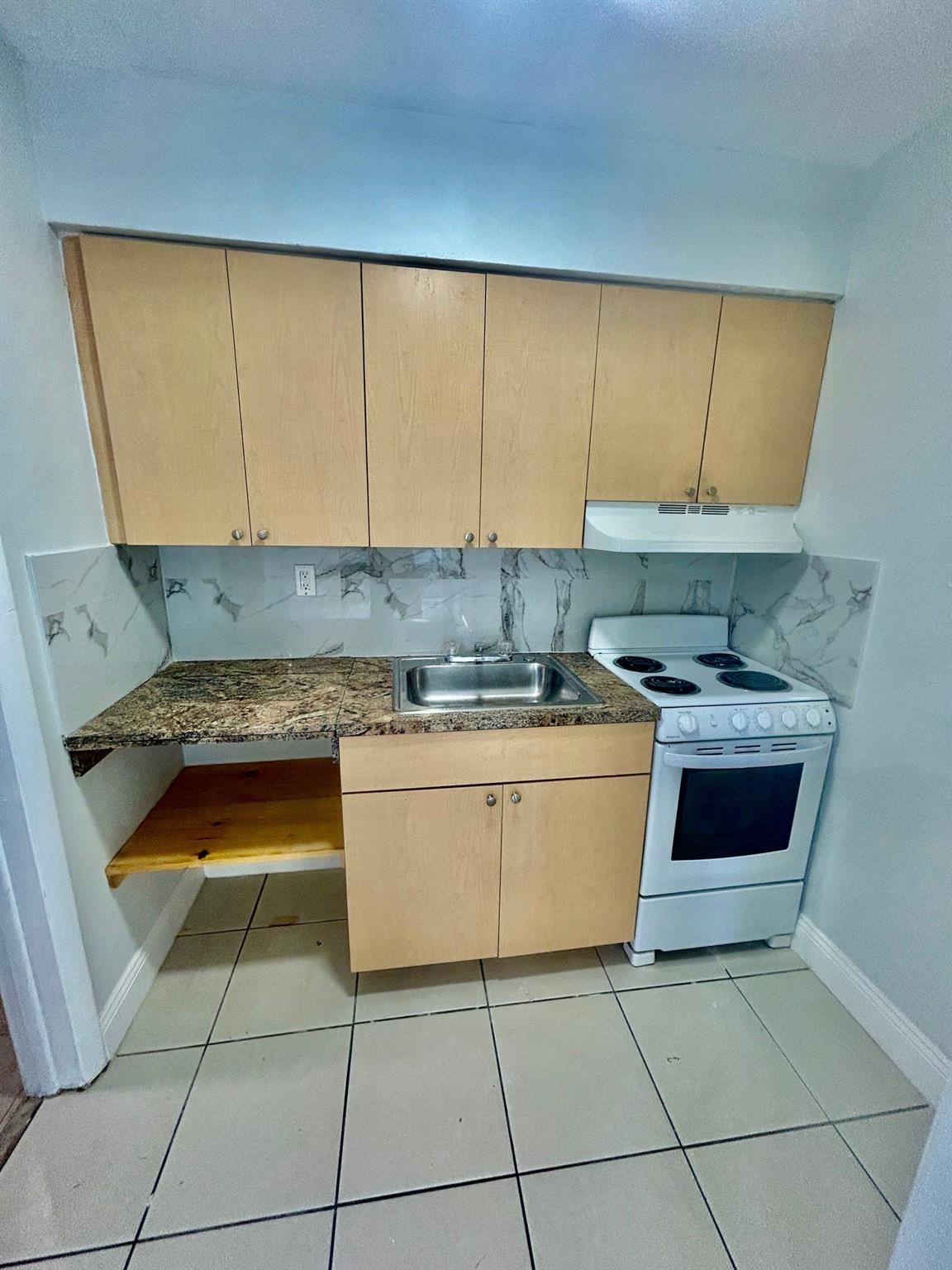 Miramar Sec 16 52-5 B - Residential Lease