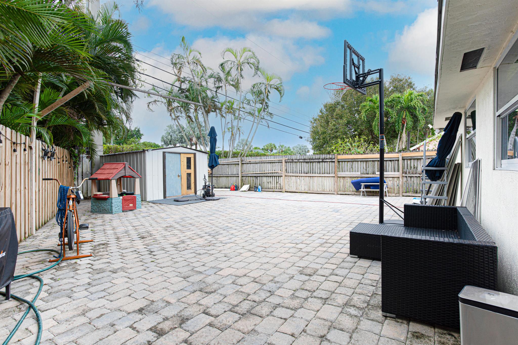 LEE ESTATES 1 - Residential Lease