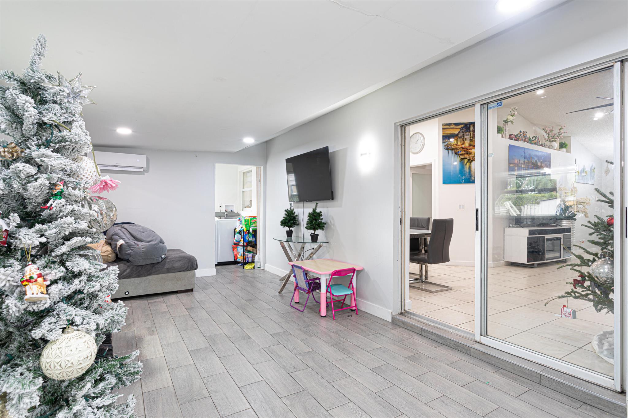 LEE ESTATES 1 - Residential Lease