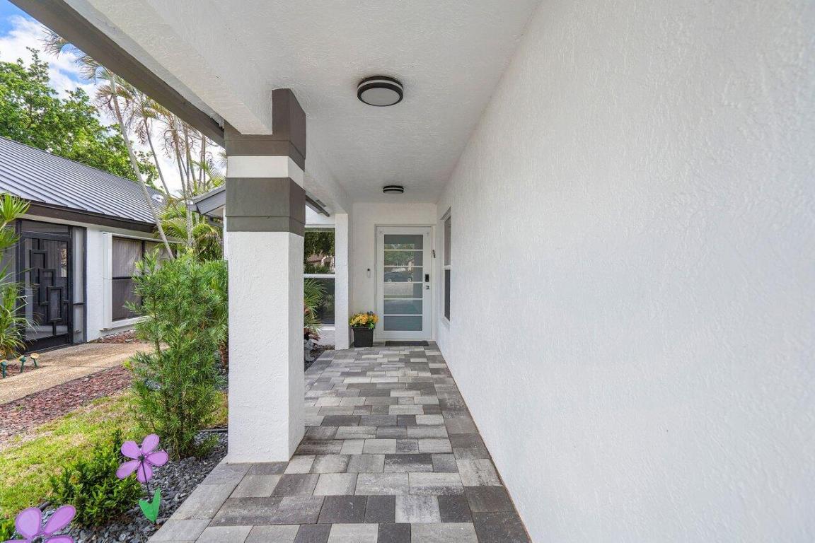 11158 Highland Circle