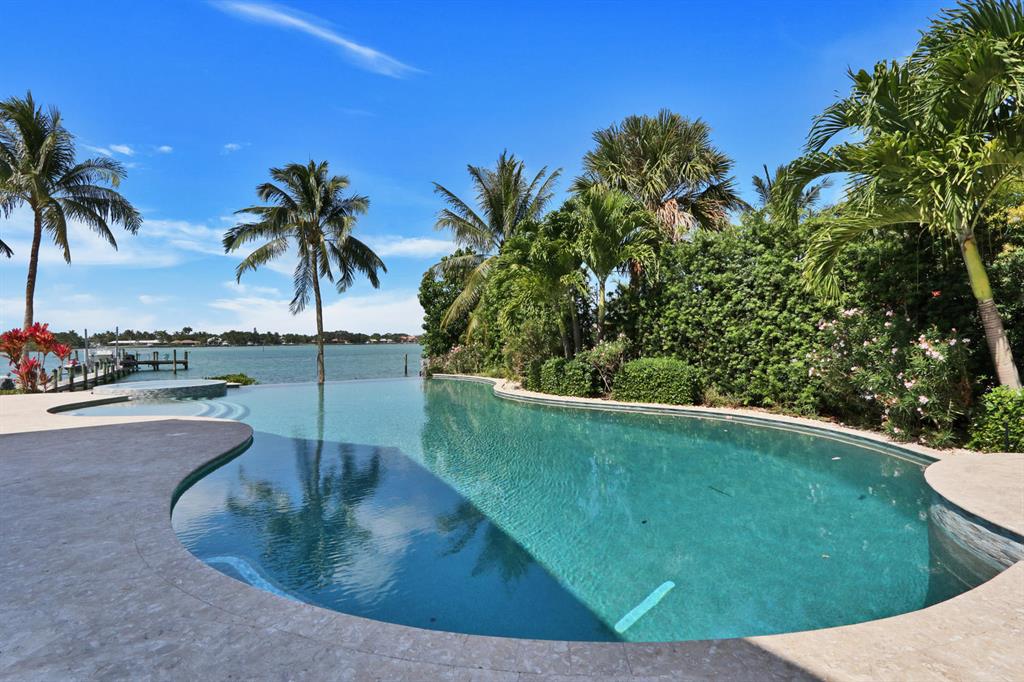 RIVERSIDE ON THE LOXAHATCHEE - Residential