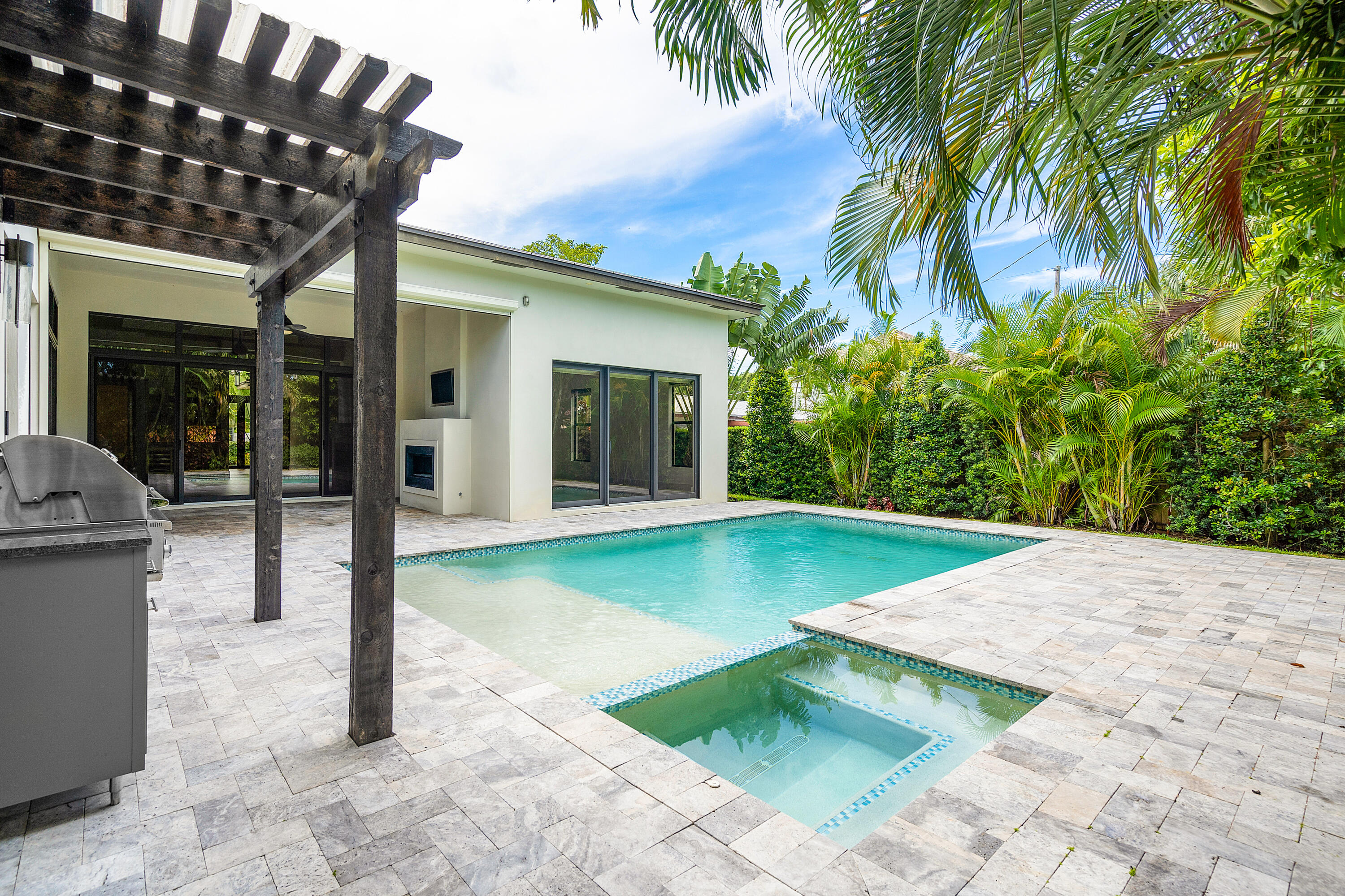 LAKE IDA MNR - Residential