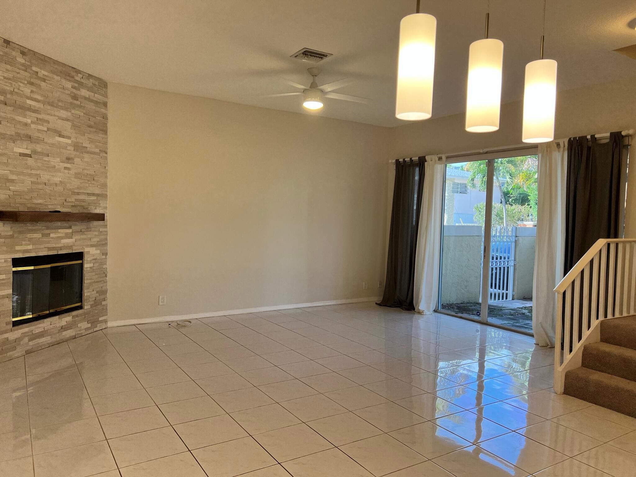 847 NE 17th Way