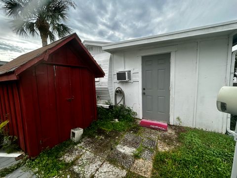 A home in Okeechobee