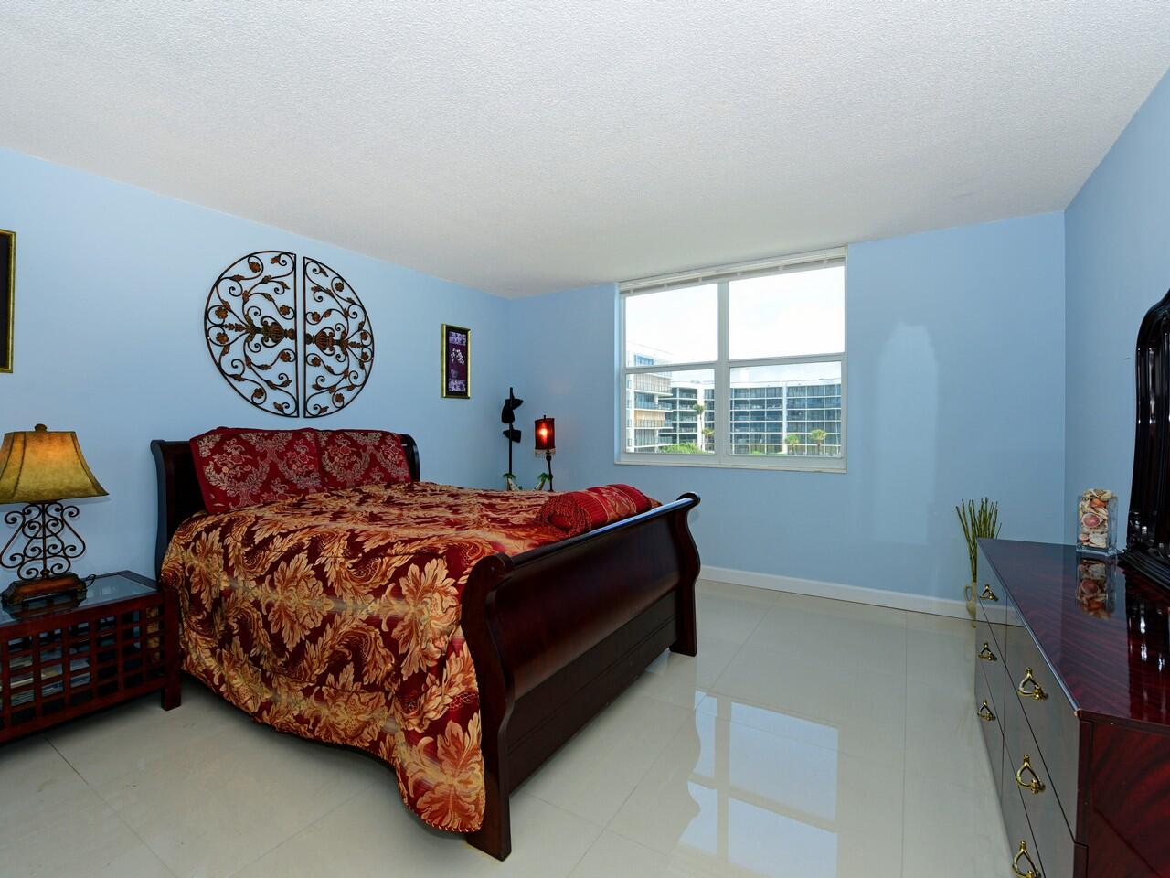 PATRICIAN OF PALM BEACH CONDO - Residential Lease