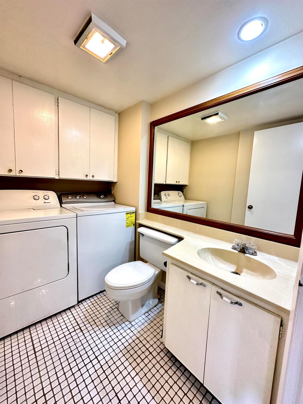 VILLAGE OF SANDALWOOD LAK - Residential Lease