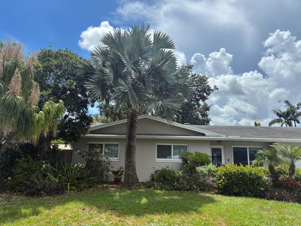Photo of 3146 NW 69th Street, Fort Lauderdale, FL 33309 (MLS # B26073695)