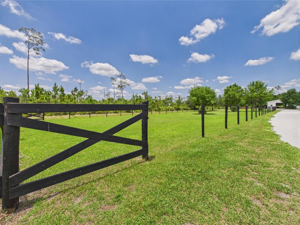 INDIAN HAMMOCK HUNT AND RIDING - Residential
