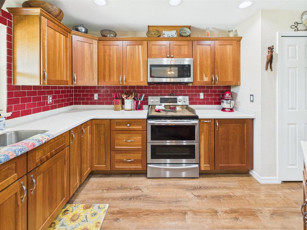 INDIAN HAMMOCK HUNT AND RIDING - Residential