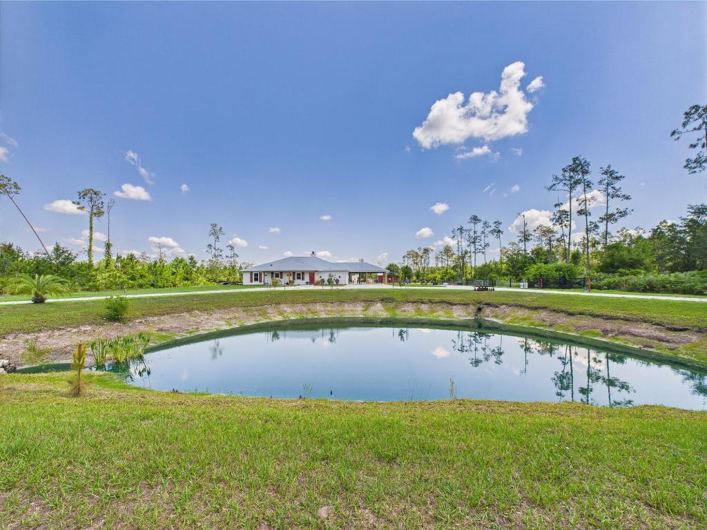 INDIAN HAMMOCK HUNT AND RIDING - Residential