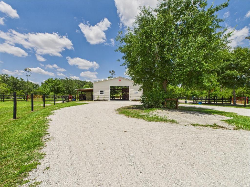 INDIAN HAMMOCK HUNT AND RIDING - Residential