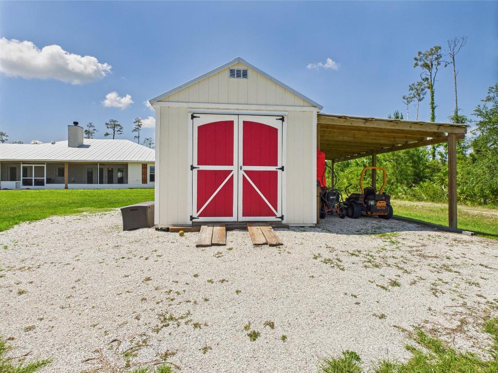 INDIAN HAMMOCK HUNT AND RIDING - Residential