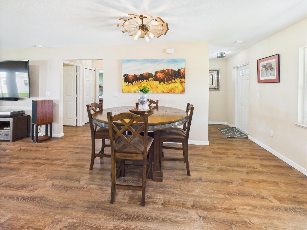 INDIAN HAMMOCK HUNT AND RIDING - Residential