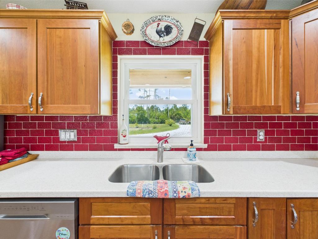 INDIAN HAMMOCK HUNT AND RIDING - Residential