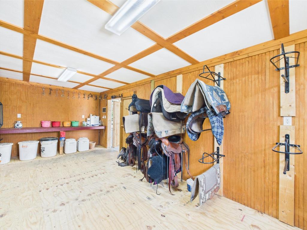 INDIAN HAMMOCK HUNT AND RIDING - Residential