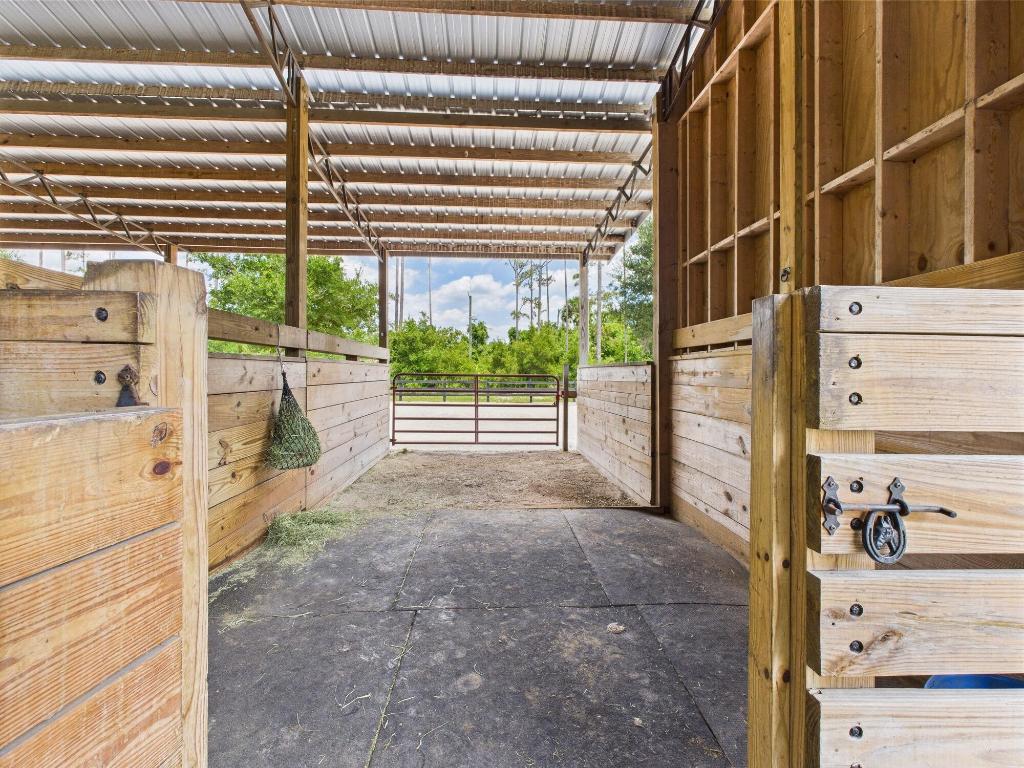 INDIAN HAMMOCK HUNT AND RIDING - Residential