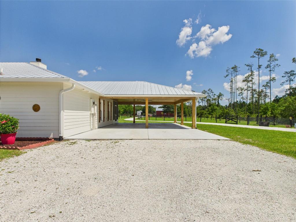 INDIAN HAMMOCK HUNT AND RIDING - Residential