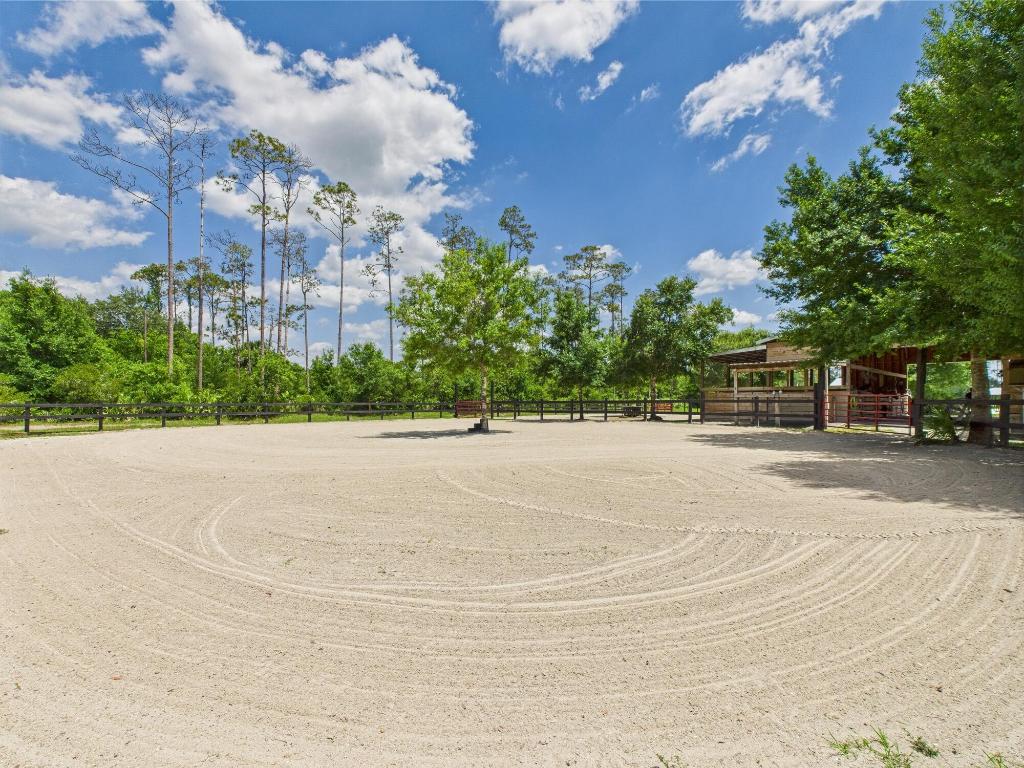 INDIAN HAMMOCK HUNT AND RIDING - Residential