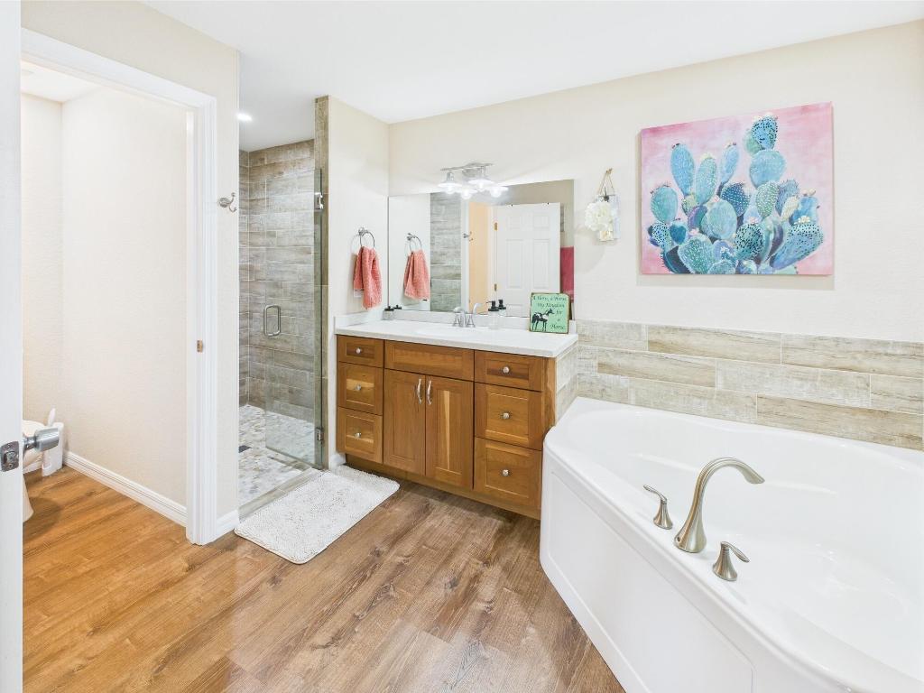 INDIAN HAMMOCK HUNT AND RIDING - Residential