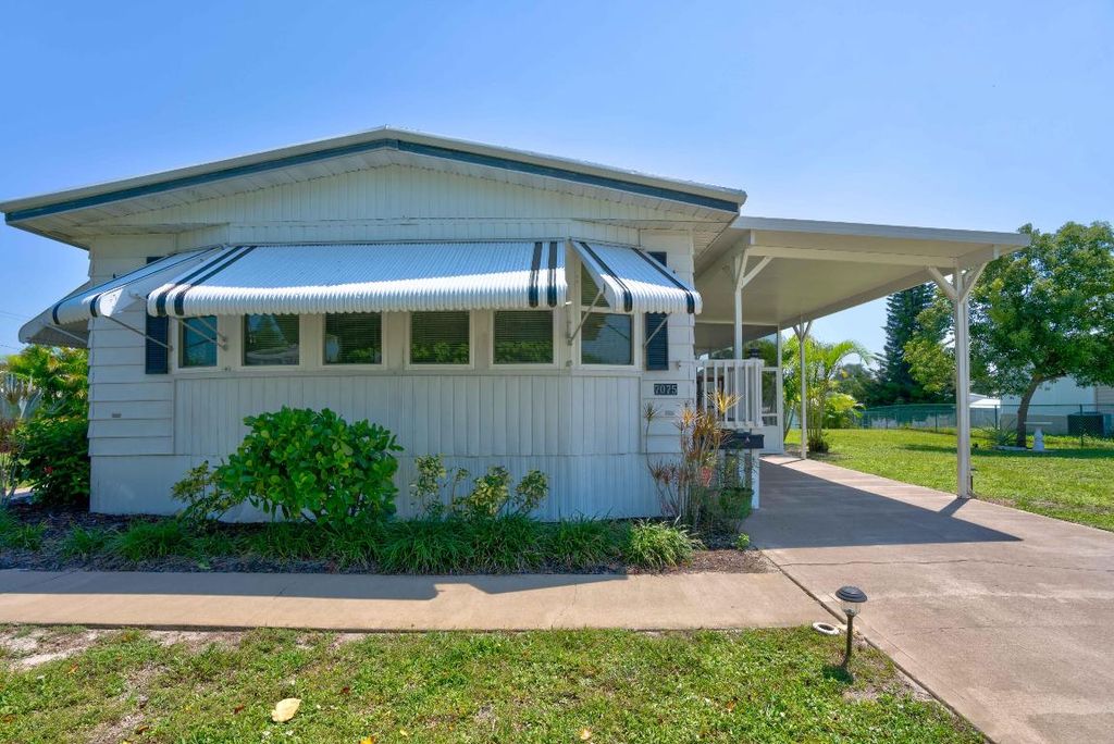 Photo of 7075 SE Bluebird Circle, Hobe Sound, FL 33455 (MLS # R10936663)